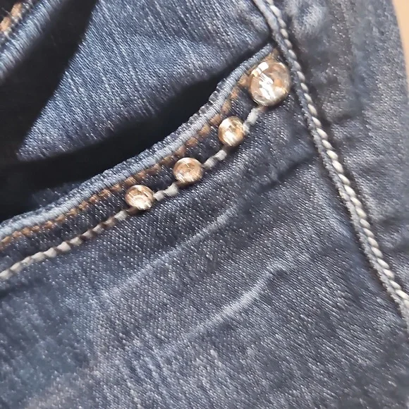 L.A. Idol Blue Denim Jeans with White Stitching Comes With A Cute Top - Picture 4 of 13